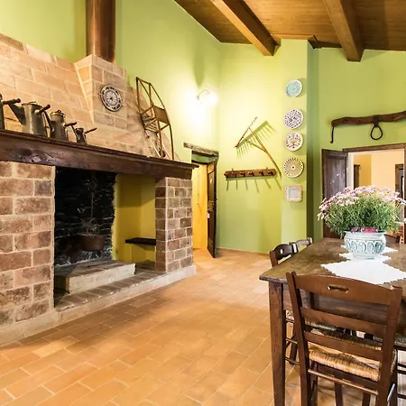 Fattoria Il Bruco Фермерский дом *